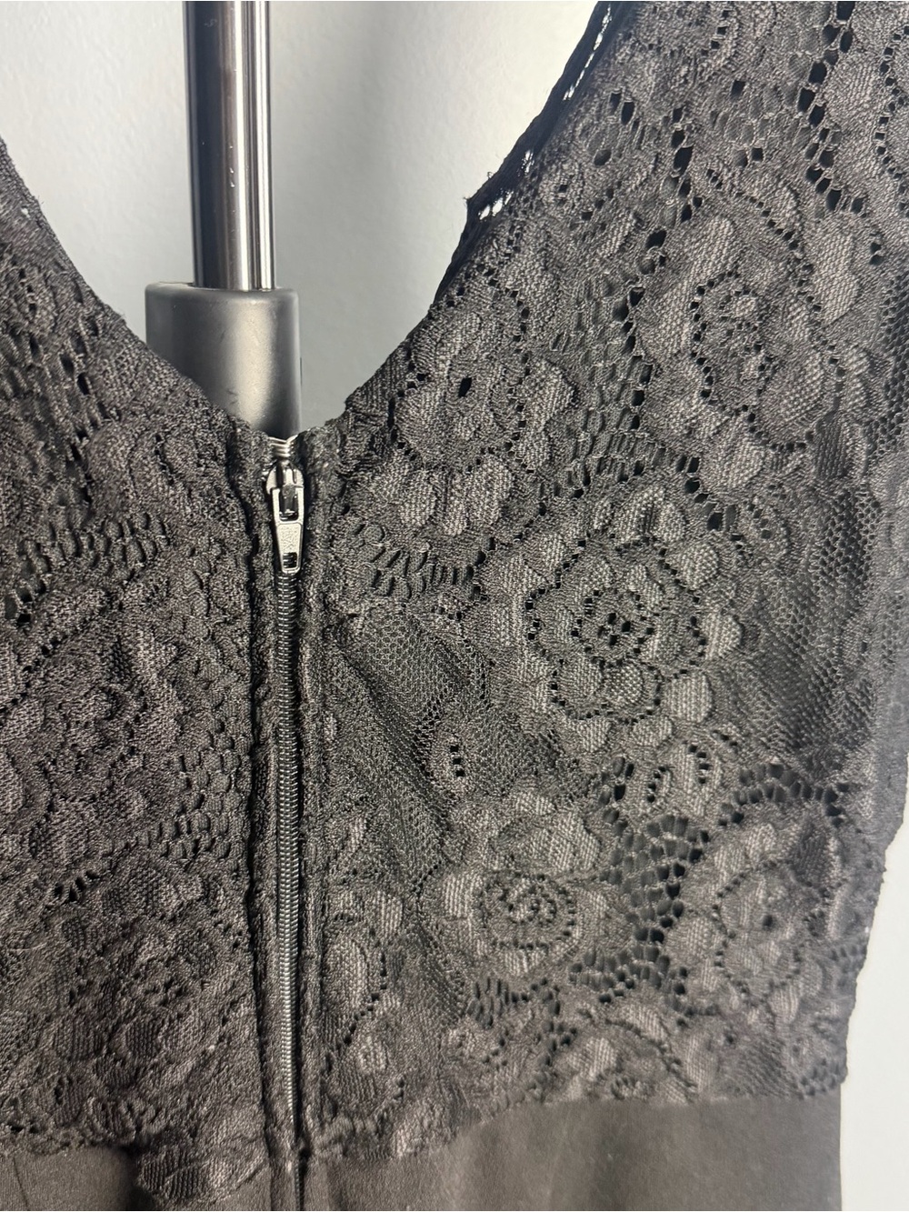 Mi Ami Black Lace top Bodice Sleeveless Jumpsuit Wide Leg Pant size medium - Picture 9 of 11